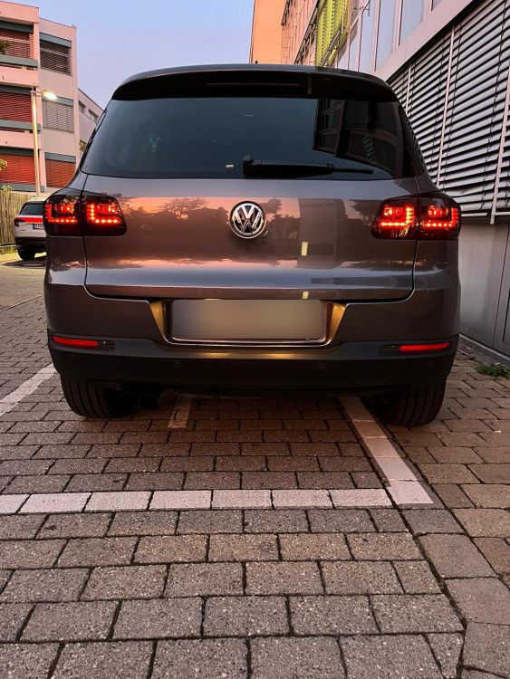 LED Upgrade Design Rückleuchten für VW Tiguan 5N Facelift 11-15 rauch